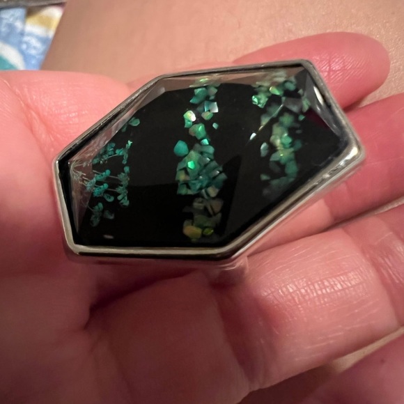 Lovely huge ring used for Halloween event !☝️🌹🤗 - Picture 2 of 3